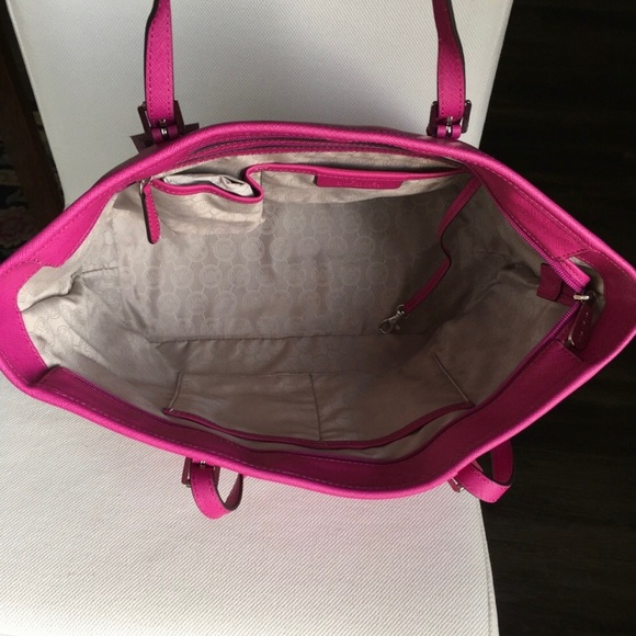 Michael Kors Jet Set Travel Leather Tote Fuschia - Picture 3 of 3